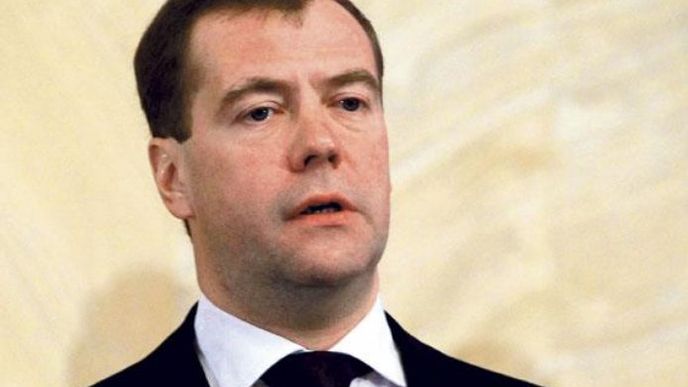 Bohužel, a to je náš
největší problém, často
nedodržujeme ani ty
nejdůležitější zákony,
řekl na adresu selhání bezpečnostních
opatření před výbuchem na letišti
Domodědovo ruský prezident
Dmitrij Medveděv.