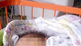 Novorozenec Péťa zemřel devět dnů od narození. Policisté z jeho vraždy obvinili matku Marii T.