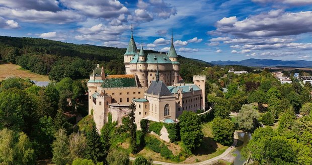 Šest důvodů, proč navštívit Bojnice: Pohádkový zámek, výtečné jídlo i skvělé wellness Bojnice