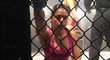 Premiérový zápas americké bojovnice Pearl Gonzalez v UFC je ohrožen. Kvůli jejím prsním implantátům!