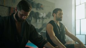 Rolí Jiřího Procházky je seštelovat Hoffovi hlavu