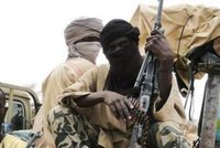 Němci zatkli člena Boko Haram. Je podezřelý z vypálení vesnice a přepadení školy