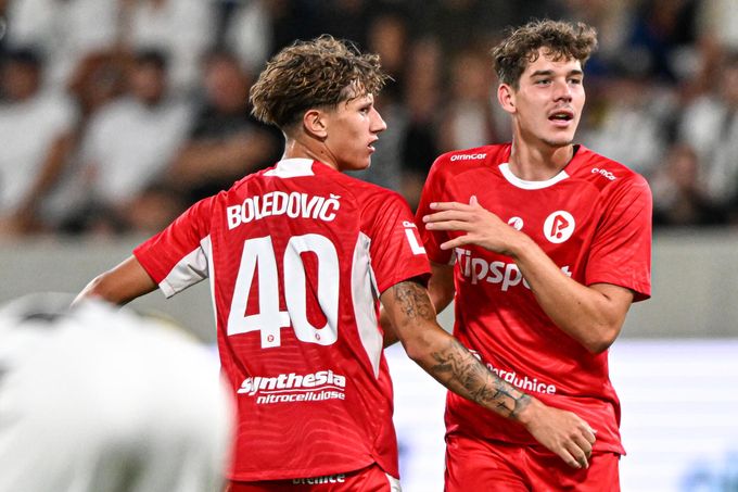 ONLINE: Pardubice - Jablonec. Kdo uspěje na závěr kola? Bezgólová remíza v Ďolíčku ONLINE: Pardubice - Jablonec. Kdo uspěje na závěr kola? Bezgólová remíza v Ďolíčku