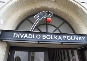 Brněnské Divadlo Bolka Polívky a Univerzitní kino Scala s okamžitou platností přerušily provoz, prozatím do 24. února. Důvodem je narušená statika střechy.