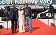 Bolek Polívka, Veronika Žilková a režisér Vladimír Michálek na projekci filmu Zapomenuté světlo na festivalu v Karlových Varech