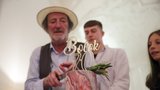 Čerstvý sedmdesátník Bolek Polívka: Zase slavil s vínem!
