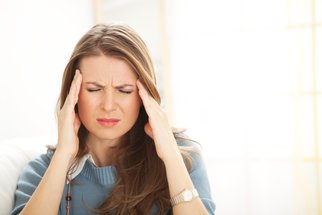 Bolestí hlavy je 10 druhů. Kterou máte vy a jak se jí zbavit?