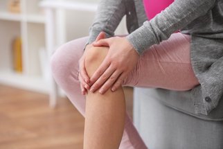 Bolest kolene: Kdy si pořídit ortézu a proč sport nemá bolet?