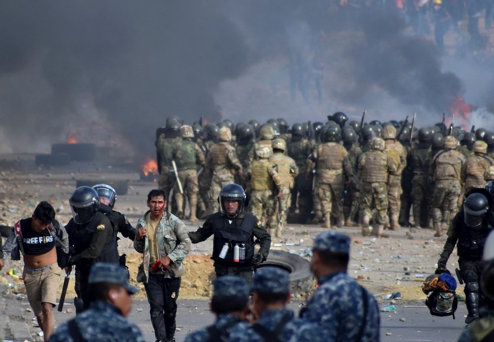 Při demonstraci zastánců bývalého bolivijského prezidenta Eva Moralese zemřelo pět lidí
