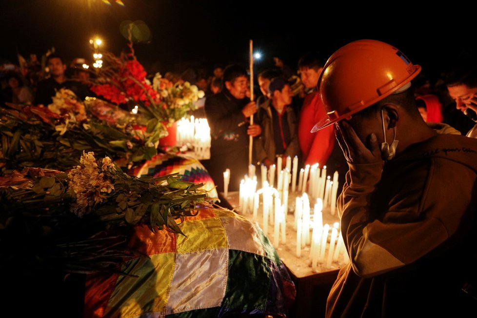 Při demonstraci zastánců bývalého bolivijského prezidenta Eva Moralese zemřelo pět lidí.