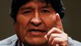 Evo Morales, který stál v čele země téměř 14 let, pod tlakem a na výzvu vedení armády i policie rezignoval, odstoupil i viceprezident Álvaro García Linera a šéfové obou komor parlamentu.