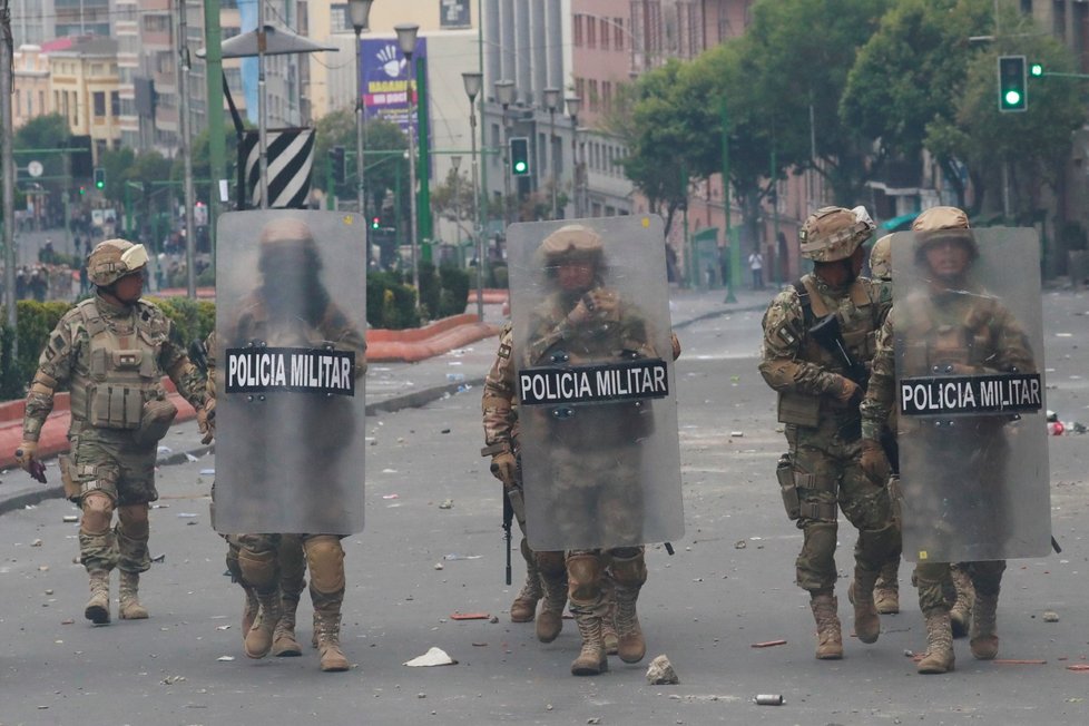 Násilí v Bolivii neustává. Protesty si vyžádaly už 10 obětí.