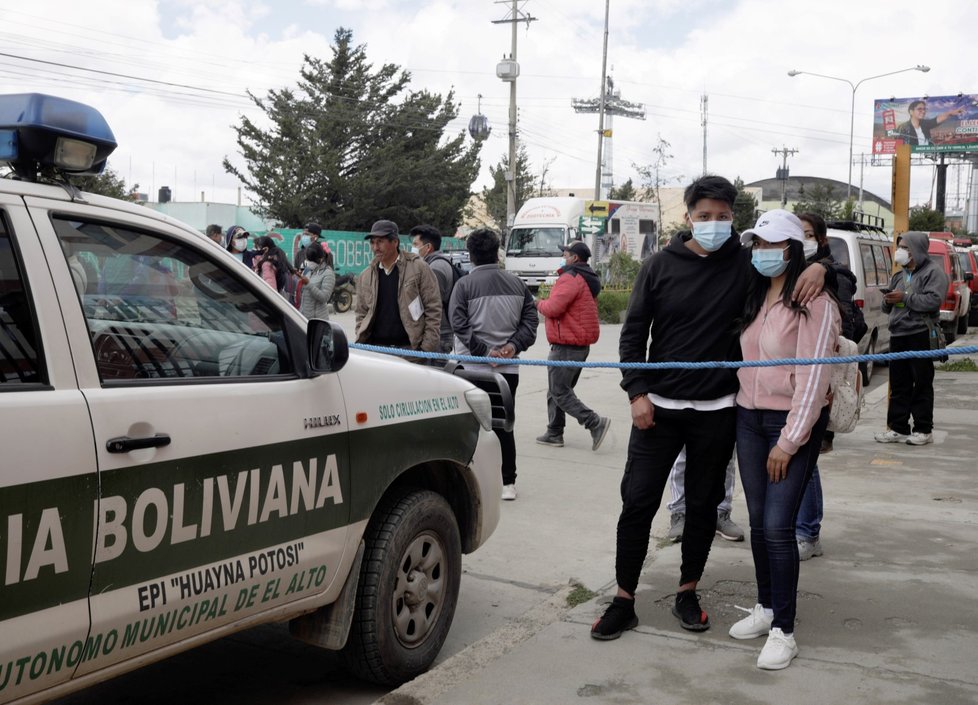Scény z Bolívie, kde zahynulo 5 studentů.