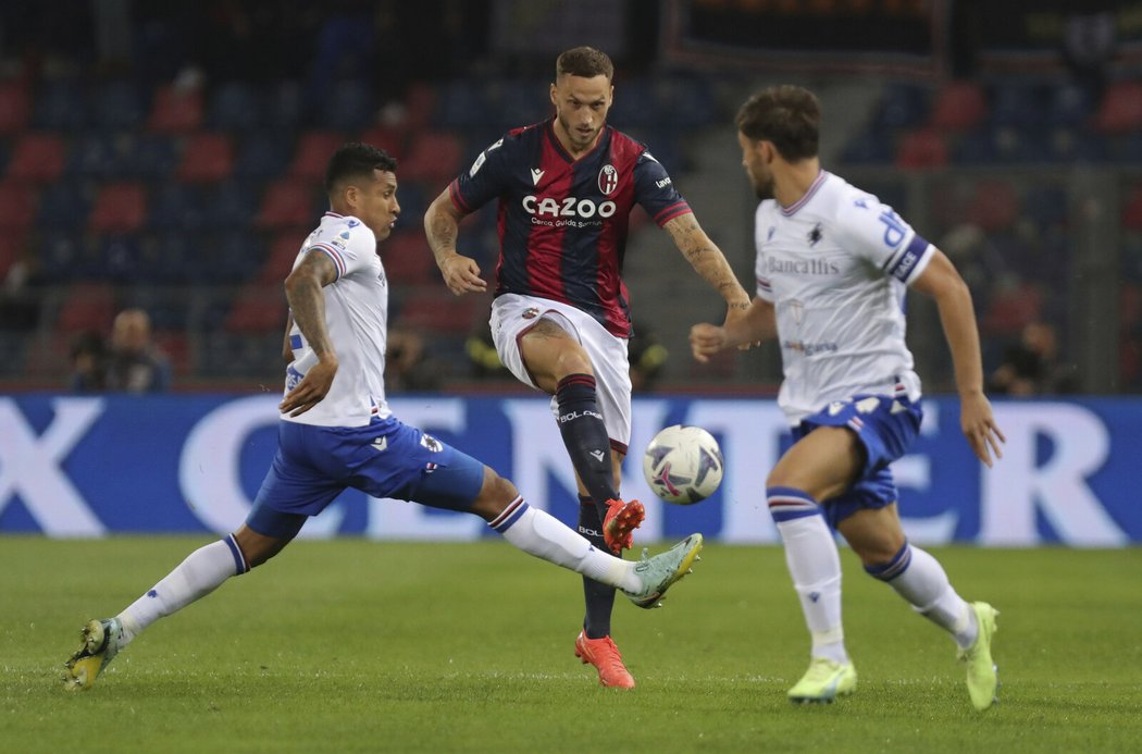 Bologna se po nepříjemné návštěvě svých ultras utkala se Sampdorií.