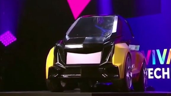 Usain Bolt představil vlastní elektromobil. Je to městské vozítko s dojezdem 24 kilometrů
