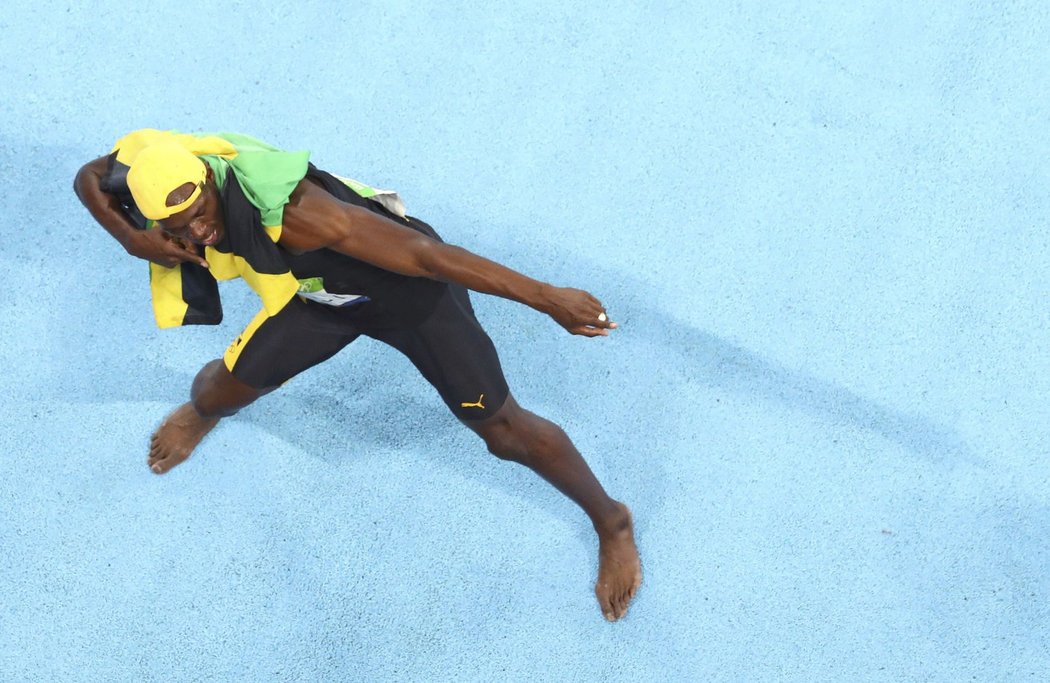 Sprinter Usain Bolt slaví titul z Ria