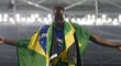 Usain Bolt získal v Riu třetí zlato. Po triumfech na 100 i 200 metrů donesl na prvním místě do cíle štafetový kolík také v závodu na 4x100 metrů.