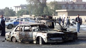 Teroristy zabila bomba v autě.