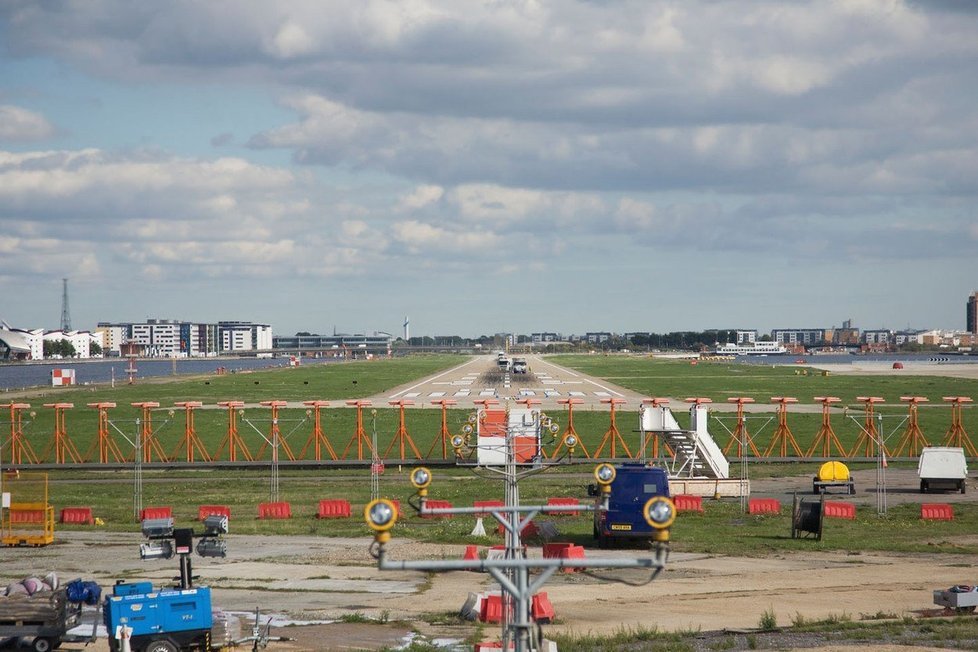 Londýnské letiště uzavřeli kvůli bombě z druhé světové války