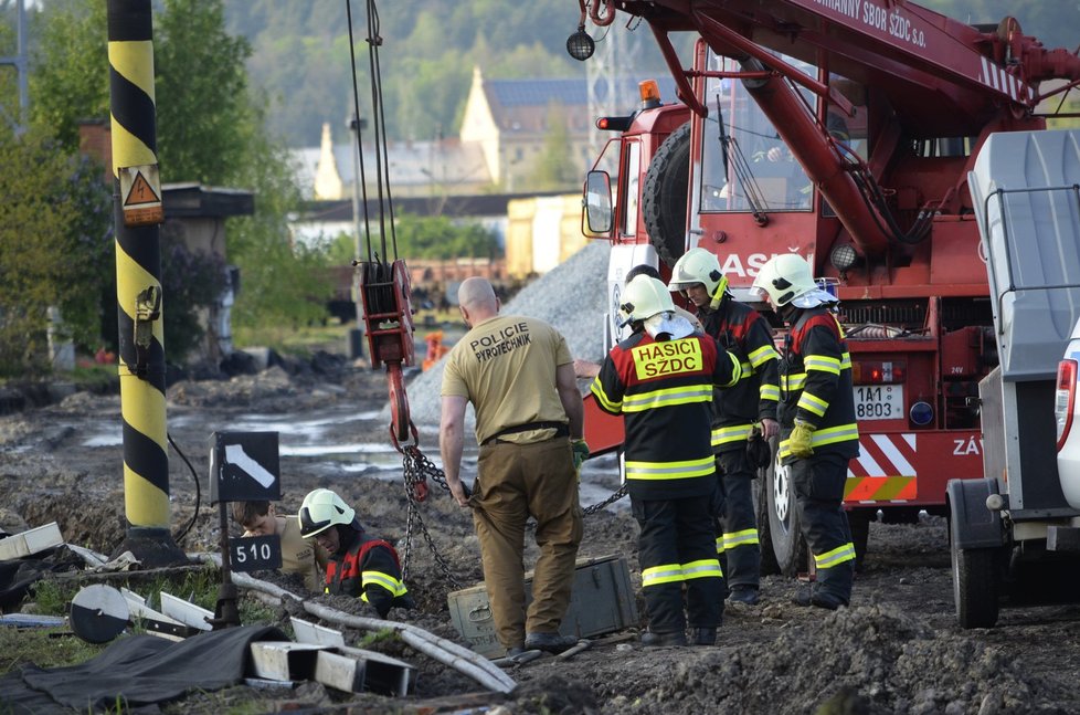 Pyrotechnici a hasiči v Plzni zneškodnili nevybuchlou leteckou bombu z 2. světové války.