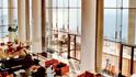 Nejbohatší muž Asie, indický miliardář Mukesh Ambani, si nechal postavit luxusní soukromý mrakodrap v Bombaji.
