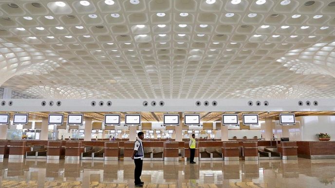 Bombajské letiště osvětlí česká Preciosa Lighting