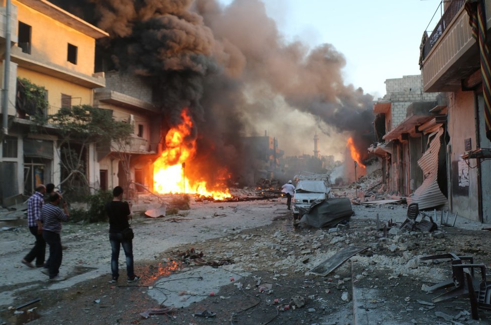 Válka v Sýrii: Bombardování Aleppa