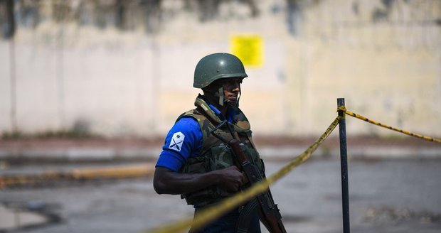 Žák organizátora útoků na Srí Lance se chystal opět vraždit. Zatkli ho v Indii