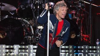 Rocker Jon Bon Jovi nabízí jídlo zdarma americkým státním zaměstnancům 
