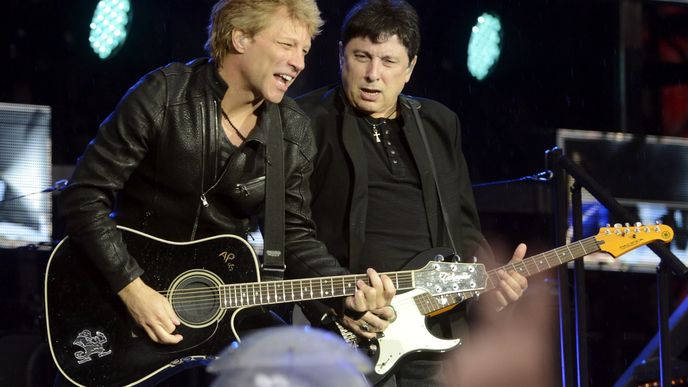 Čína zrušila koncerty skupiny Bon Jovi, nejspíš kvůli dalajlamovi