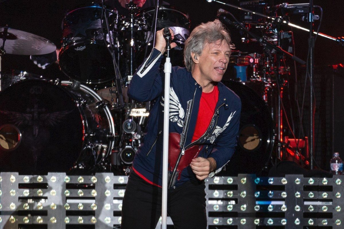 Rocker Jon Bon Jovi nabízí státním zaměstnancům jídlo zdarma ve své restauraci.