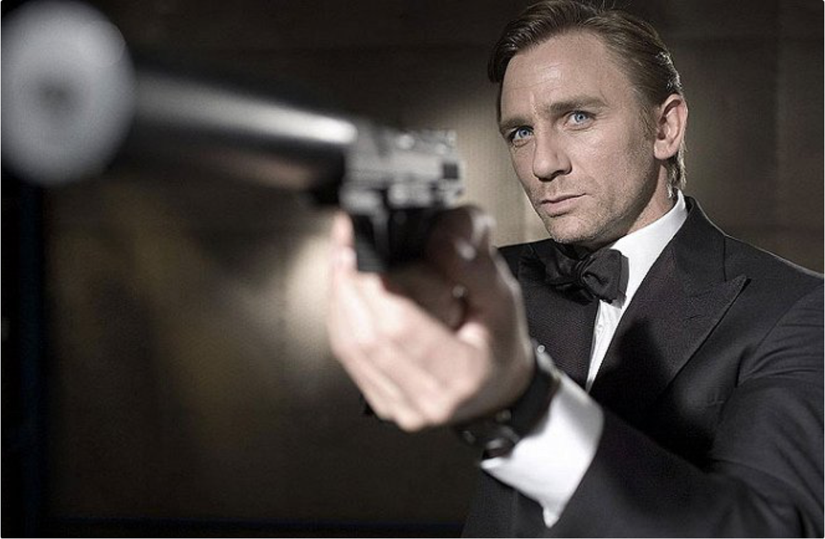 James Bond a zbraň