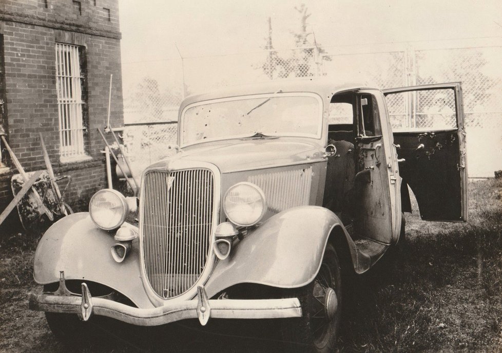 Auto, ve kterém Bonnie a Clyde zemřeli