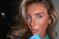 Krasavice obšťastnila 1057 mužů za 12 hodin: Co o ní prozradil kolega z pornobranže?