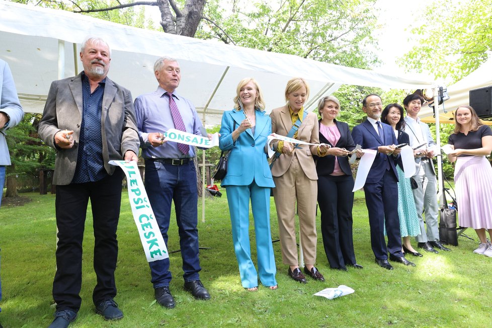 Výstava bonsají v Botanické zahradě hl. m. Prahy