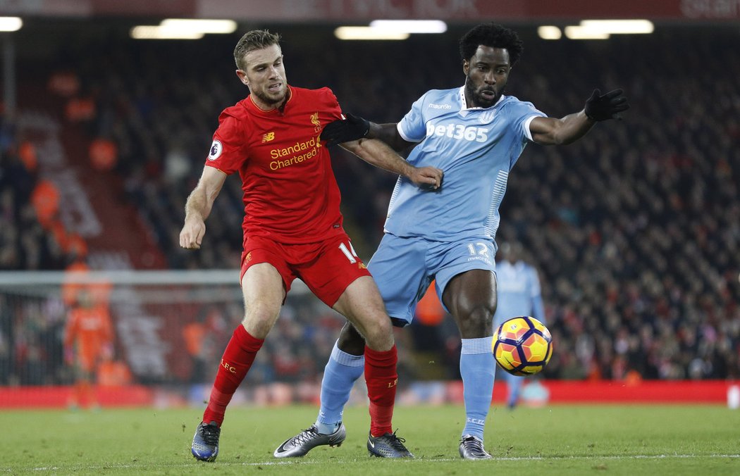 Útočník Stoke Bony Wilfried si zahrál na Liverpoolu Premier League přesně po měsíci