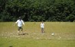 Starší syn Kolja si s tatínkem fotbalgolf užil. Věnuje se totiž fotbalu od malička.