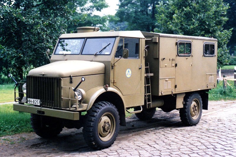 Borgward B 2000 (1955)