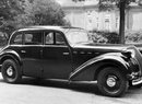 Hansa 2000 měla karoserii s kapkovitými blatníky, rovným čelním oknem, dlouhou kapotou a obloukovitou přední maskou rozdělenou na dvě poloviny. V provedení Limousine s pevnou střechou se prodávala za 4250 říšských marek.