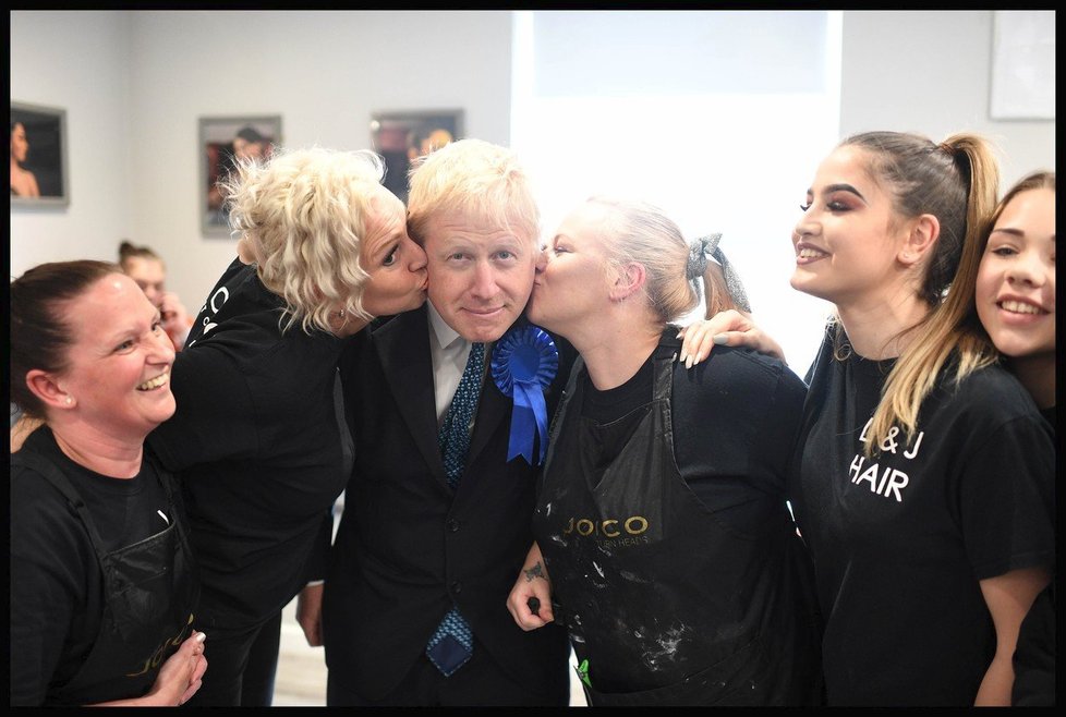 Exministr zahraničí Boris Johnson se zapojil do volební kampaně před anglickými komunálními volbami, (28.04.2019).