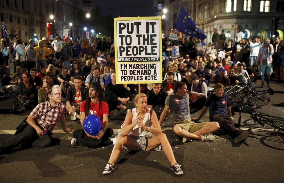 Protest proti Borisovi Johnsonovi