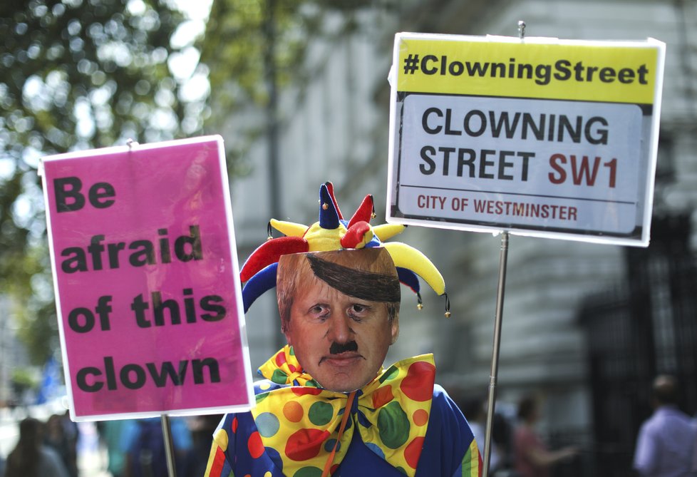 Protest proti Borisi Johnsonovi
