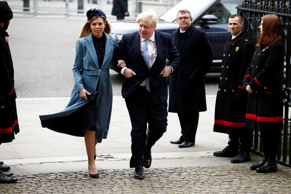 Britský premiér Boris Johnson se svou těhotnou přítelkyní Carrie Symondsovou (9. 3. 2020)