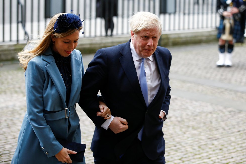 Britský premiér Boris Johnson se svou těhotnou přítelkyní Carrie Symondsovou (9.03.2020)