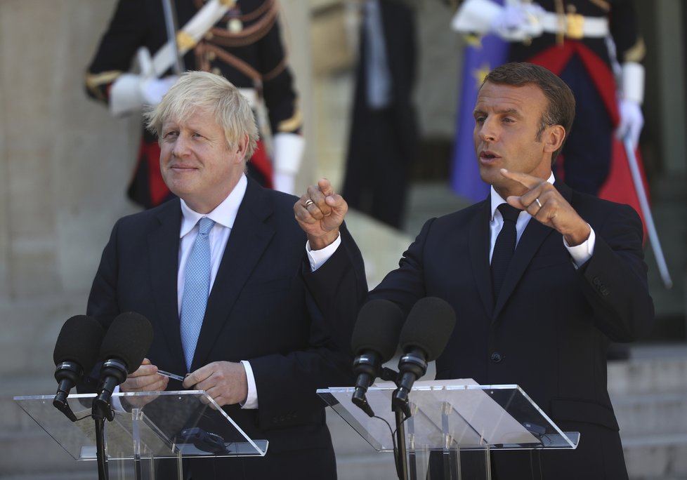 Schůzka britského ministerského předsedy Borise Johnsona a francouzského prezidenta Emmanuela Macrona v Paříži (22. 8. 2019)