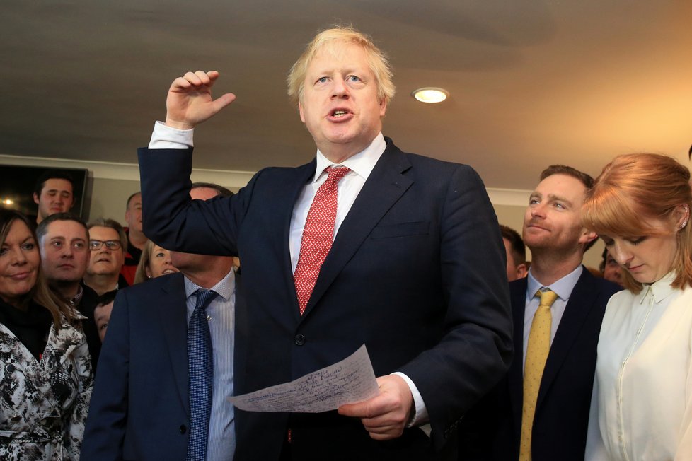 Boris Johnson po triumfu ve volbách vyrazil na sever Anglie (14. 12. 2019).