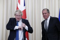 V Moskvě se pohádali britský a ruský ministr. „Výmysly západní party,“ bránil se Rus