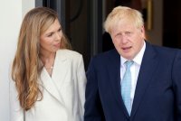 Johnsona opouští po skandálech další spojenci. „Nenáviděný“ premiér odmítl demisi
