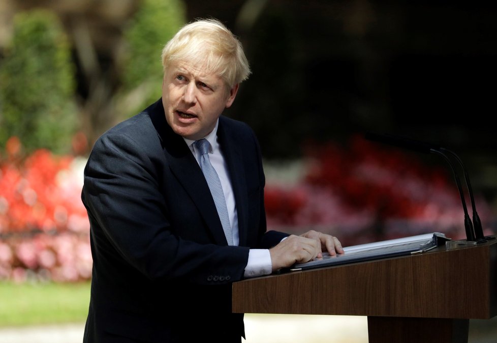 Novým britským premiérem se stal Boris Johnson, kterého vedením vlády pověřila královna Alžběta II. (24. 7. 2019)