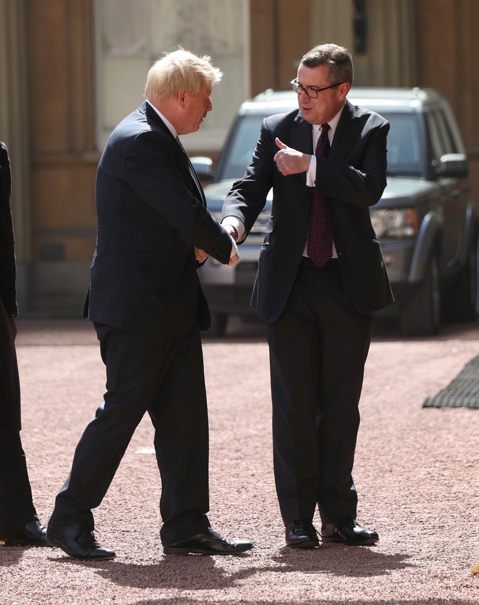 Novým britským premiérem se stal Boris Johnson, kterého vedením vlády pověřila královna Alžběta II. (24. 7. 2019)